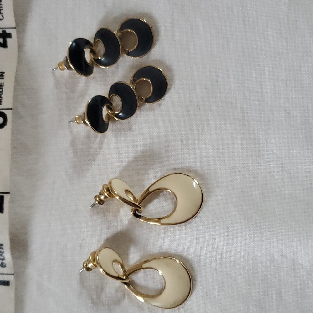 Acrylic vintage 90s dangle earrings 2 pairs